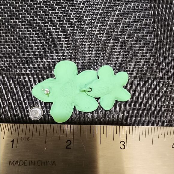 Five Petal Flower Stud Costume Earrings - Picture 4 of 5